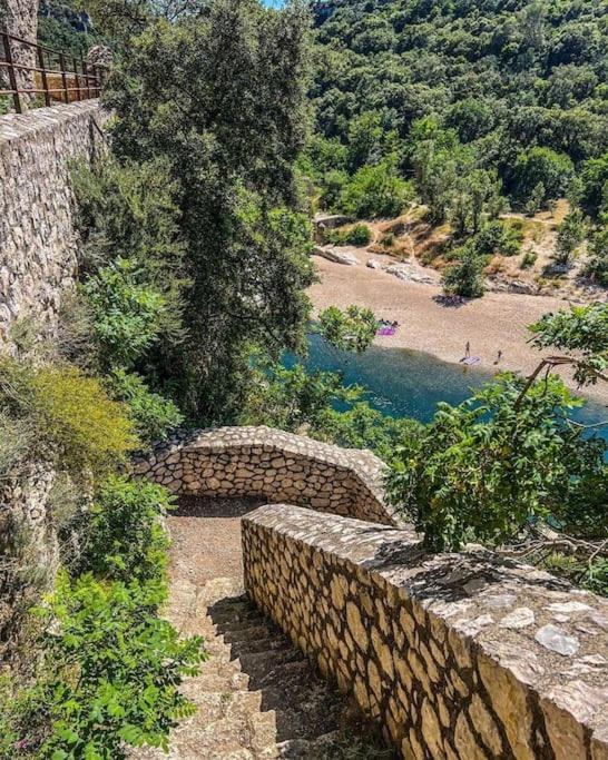 Proche D'Uzes La Terrasse Du Soleil Levant コリアス エクステリア 写真