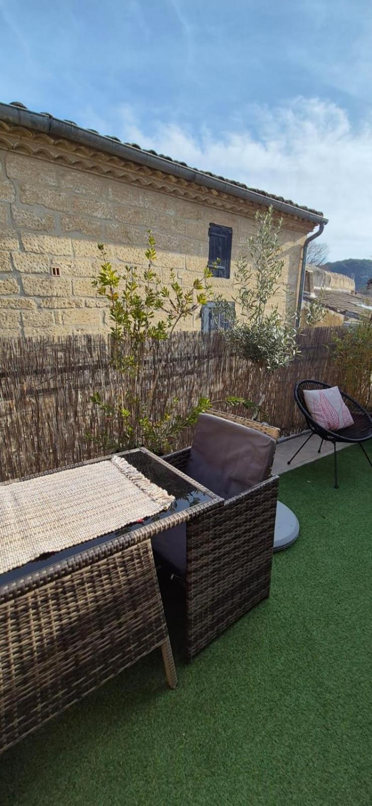 Proche D'Uzes La Terrasse Du Soleil Levant コリアス エクステリア 写真